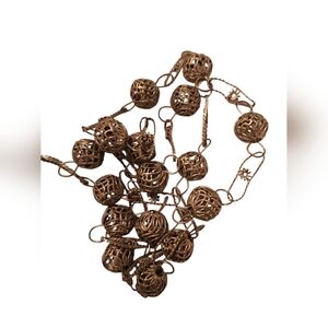 Vintage Silver Toned Elegant Wire Ball Necklace Lightweight Filigree Endless